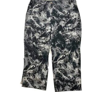 Chico's Women’s Crop Pants 3R/16 Black White Cargo Lightweight Snap Back Pockets